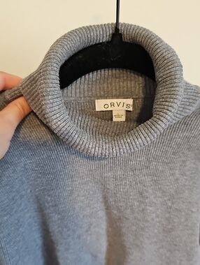 Orvis Light Gray Ribbed Turtleneck Sweater